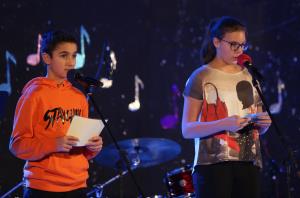 DOBRODELNI KONCERT ŽELJAM NAPROTI  OŠ RAKEK 05 FOTO LJUBO VUKELIČ